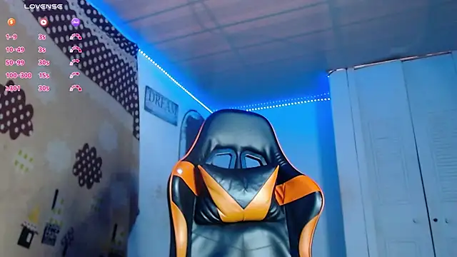 Snapshot of Adam_Hudsond chatting on November 2025 10:03:02 PM Adam Hudsond online show from November 2025 10:03:02 PM