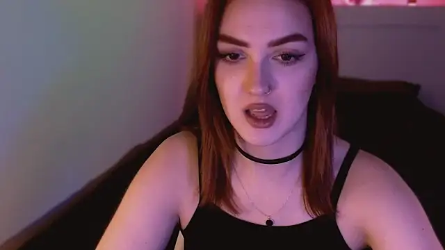 Snapshot of LilyFarey chatting on December 2024 05:31:02 PM LilyFarey online show from December 2024 05:31:02 PM