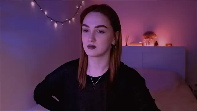 Snapshot of LilyFarey chatting on February 2025 04:07:01 PM LilyFarey online show from February 2025 04:07:01 PM