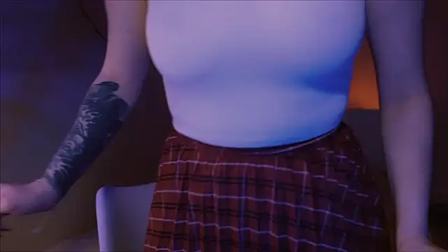 Snapshot of LilyFarey chatting on February 2025 07:58:01 PM LilyFarey online show from February 2025 07:58:01 PM