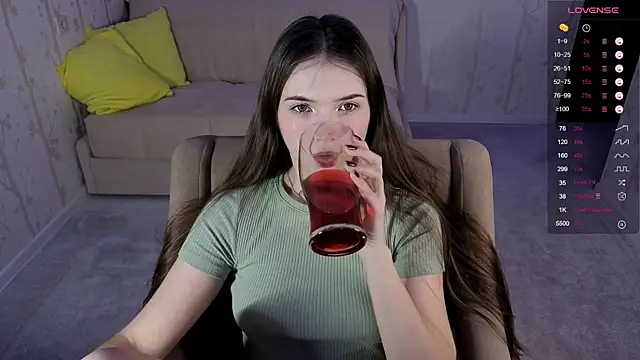 Snapshot of Eva_Davie chatting on November 2025 02:20:01 PM Eva Davie online show from November 2025 02:20:01 PM