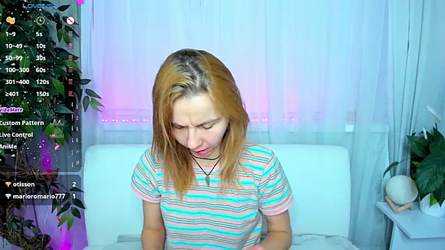 Snapshot of Bell_a_mi_ chatting on February 2025 02:32:02 AM Bell a mi online show from February 2025 02:32:02 AM