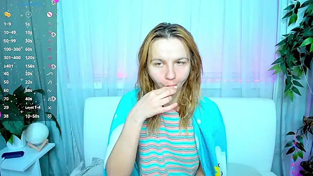 Snapshot of Bell_a_mi_ chatting on March 2025 02:28:02 AM Bell a mi online show from March 2025 02:28:02 AM