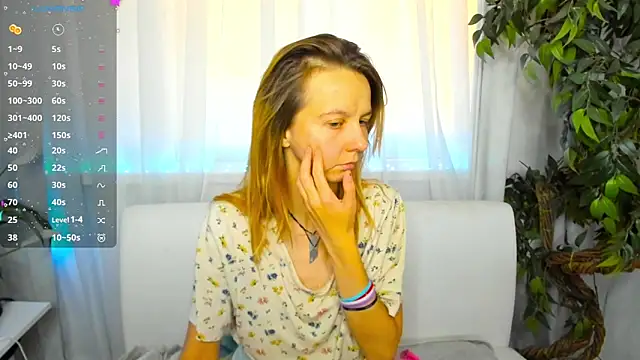 Snapshot of Bell_a_mi_ chatting on September 2025 07:01:02 AM Bell a mi online show from September 2025 07:01:02 AM