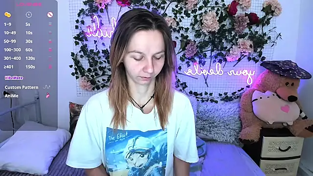 Snapshot of Bell_a_mi_ chatting on November 2025 11:13:01 AM Bell a mi online show from November 2025 11:13:01 AM