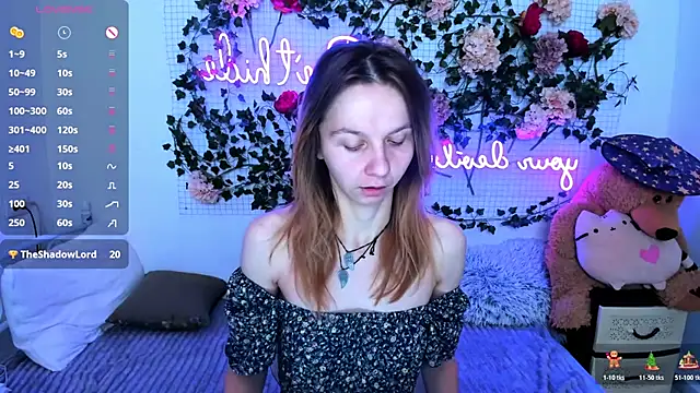 Snapshot of Bell_a_mi_ chatting on December 2025 12:58:02 PM Bell a mi online show from December 2025 12:58:02 PM