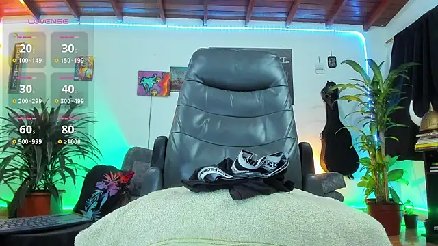 Snapshot of RyanCarter_ chatting on November 2025 10:21:02 PM RyanCarter online show from November 2025 10:21:02 PM