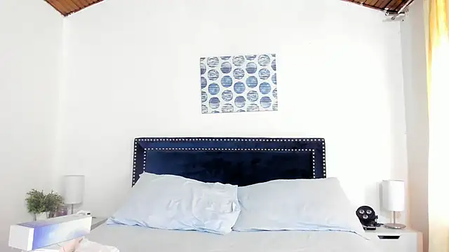 Snapshot of ZulyMichels chatting on February 2025 12:44:01 PM ZulyMichels online show from February 2025 12:44:01 PM