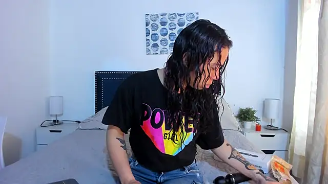 Snapshot of ZulyMichels chatting on November 2025 12:42:02 PM ZulyMichels online show from November 2025 12:42:02 PM