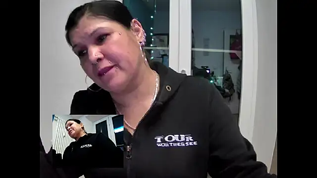 Snapshot of BlackWitch6 chatting on February 2026 06:33:02 PM BlackWitch6 online show from February 2026 06:33:02 PM