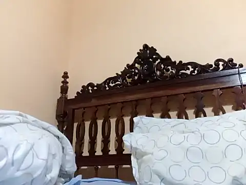 Snapshot of White_rabbit_ chatting on February 2025 09:15:02 PM White rabbit  online show from February 2025 09:15:02 PM