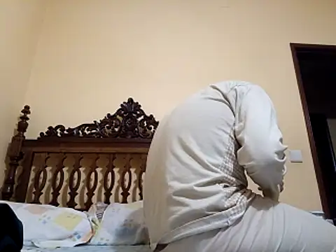 White rabbit  online show from November 2025 10:20:02 PM