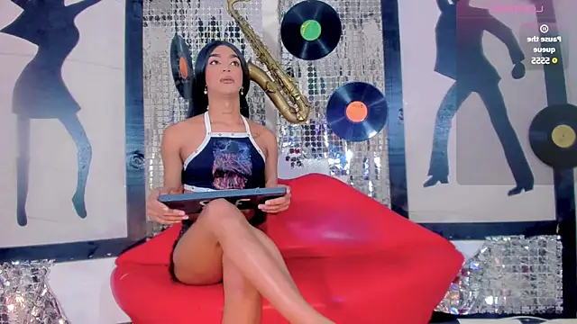 nickyminach  online show from February 2025 07:33:01 PM