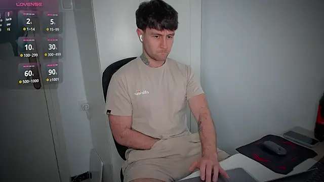 HonestAndrew online show from April 2026 02:25:02 PM