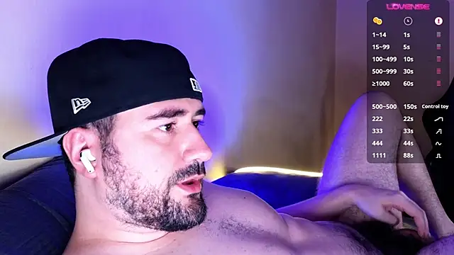 Snapshot of DominantTheo chatting on March 2025 03:11:02 AM DominantTheo online show from March 2025 03:11:02 AM