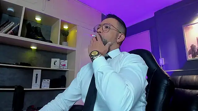 MrFrank tattoo online show from February 2026 10:31:02 AM