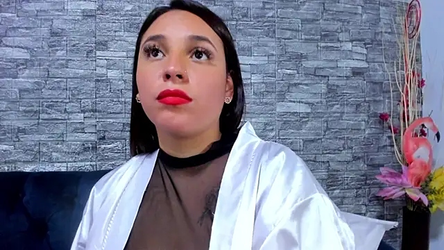 Snapshot of LizzRouse chatting on February 2025 02:49:02 AM LizzRouse online show from February 2025 02:49:02 AM