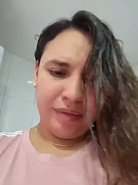 Snapshot of LizzRouse chatting on November 2025 03:19:02 PM LizzRouse online show from November 2025 03:19:02 PM