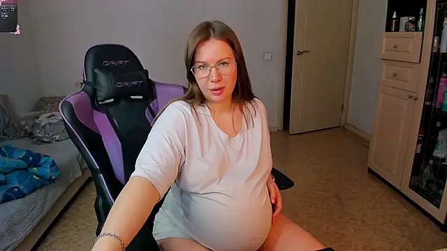 stella vestal online show from March 2026 05:44:01 AM