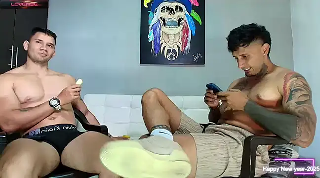 Snapshot of GendersonFit chatting on February 2025 05:16:01 PM GendersonFit online show from February 2025 05:16:01 PM