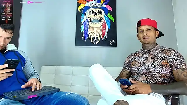 Snapshot of GendersonFit chatting on February 2025 01:22:01 PM GendersonFit online show from February 2025 01:22:01 PM