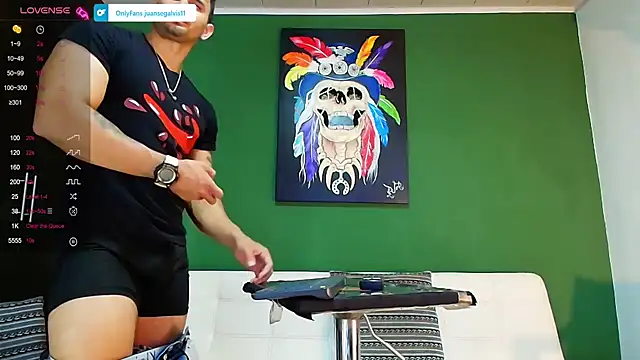 Snapshot of GendersonFit chatting on September 2025 09:36:02 PM GendersonFit online show from September 2025 09:36:02 PM