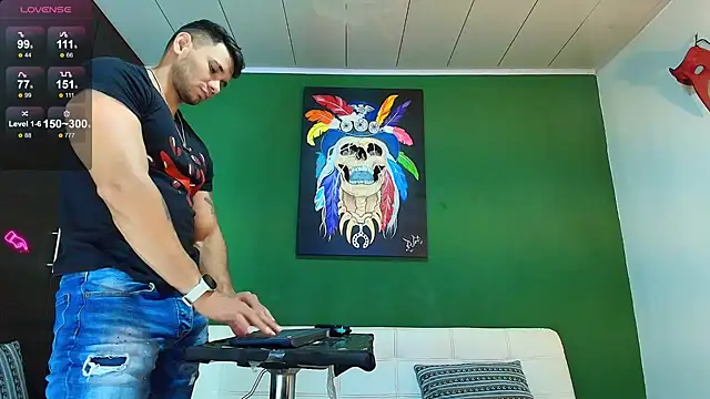 Snapshot of GendersonFit chatting on October 2025 09:44:01 PM GendersonFit online show from October 2025 09:44:01 PM