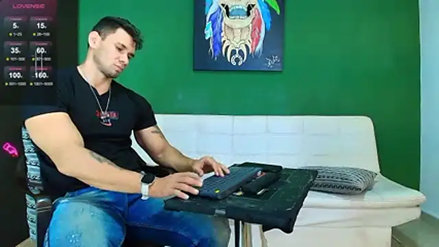 Snapshot of GendersonFit chatting on November 2025 09:16:02 PM GendersonFit online show from November 2025 09:16:02 PM