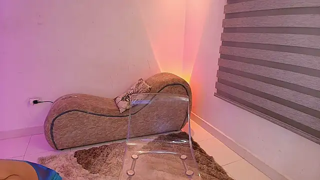 Rashell-Zepol online show from November 2025 05:50:01 AM