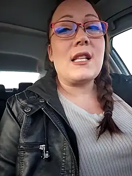 Snapshot of BBWQUEENBEEE chatting on February 2025 12:38:02 AM BBWQUEENBEEE online show from February 2025 12:38:02 AM