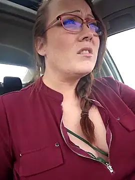 Snapshot of BBWQUEENBEEE chatting on March 2025 11:35:02 PM BBWQUEENBEEE online show from March 2025 11:35:02 PM