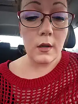 Snapshot of BBWQUEENBEEE chatting on March 2025 11:22:01 PM BBWQUEENBEEE online show from March 2025 11:22:01 PM