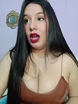 Snapshot of Deina_bunny chatting on November 2025 10:43:02 PM Deina bunny online show from November 2025 10:43:02 PM