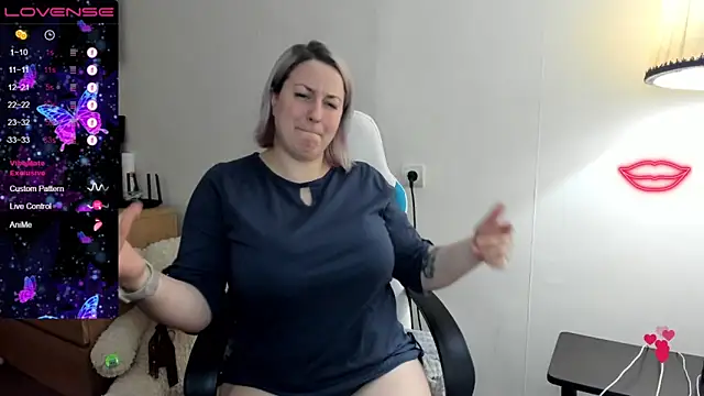 Snapshot of Christen_John_lover chatting on March 2025 03:05:02 PM Christen John lover online show from March 2025 03:05:02 PM