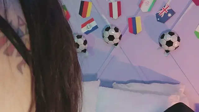 emmajohnss online show from July 2026 03:52:01 AM