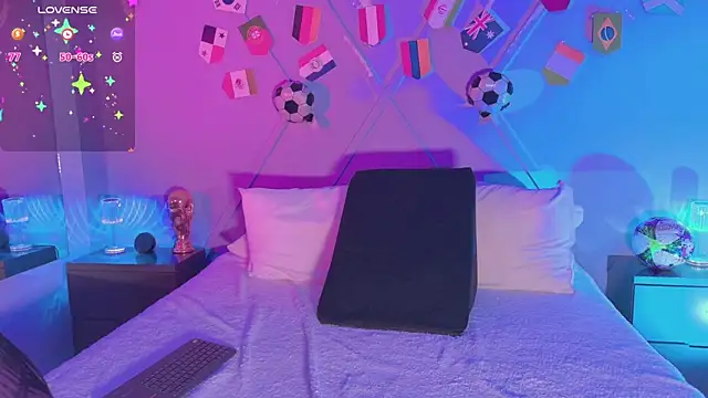 emmajohnss online show from July 2026 03:57:02 AM