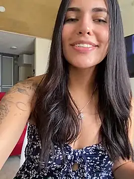 DaphneUwu online show from December 2024 05:23:02 PM