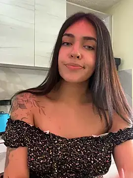 DaphneUwu online show from December 2024 05:15:02 PM