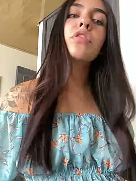 DaphneUwu online show from March 2025 04:34:02 PM