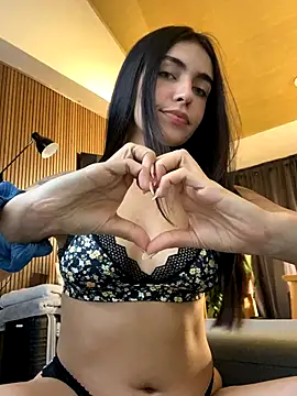 DaphneUwu online show from January 2026 12:24:01 AM