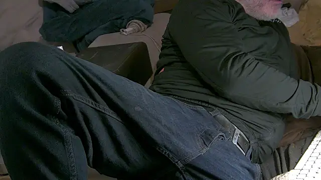 mike30nbg online show from April 2026 07:40:02 PM