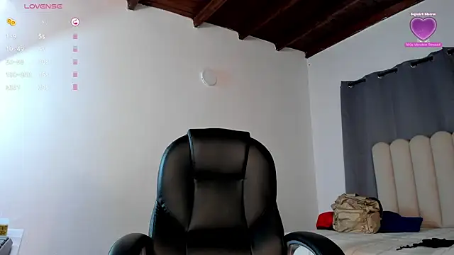 Snapshot of Dounia_nagi chatting on October 2025 04:09:01 AM Dounia nagi online show from October 2025 04:09:01 AM