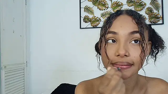 Snapshot of kristyl_paez chatting on October 2025 08:20:02 PM kristyl paez online show from October 2025 08:20:02 PM