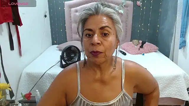 Snapshot of lalisha_96 chatting on June 2026 11:21:01 PM lalisha 96 online show from June 2026 11:21:01 PM