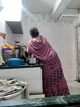 Snapshot of Riyasingh9 chatting on January 2025 04:20:01 AM Riyasingh9 online show from January 2025 04:20:01 AM