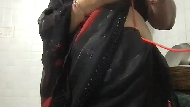 Snapshot of Riyasingh9 chatting on January 2025 12:17:01 PM Riyasingh9 online show from January 2025 12:17:01 PM