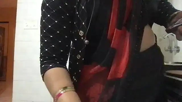 Snapshot of Riyasingh9 chatting on January 2025 04:56:01 AM Riyasingh9 online show from January 2025 04:56:01 AM