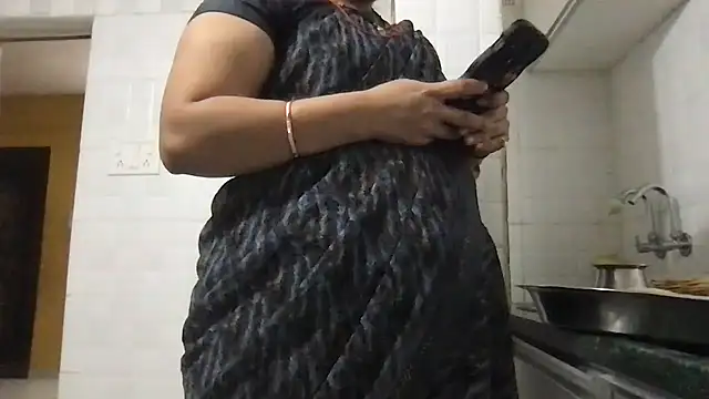 Snapshot of Riyasingh9 chatting on February 2025 12:11:02 PM Riyasingh9 online show from February 2025 12:11:02 PM