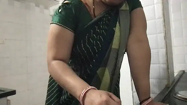 Snapshot of Riyasingh9 chatting on February 2025 12:17:01 PM Riyasingh9 online show from February 2025 12:17:01 PM