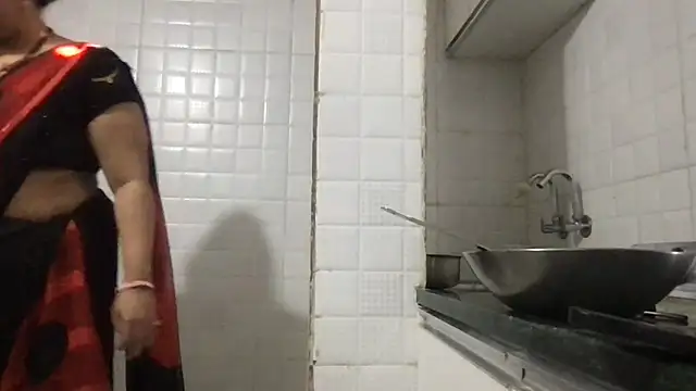 Snapshot of Riyasingh9 chatting on February 2025 03:52:02 AM Riyasingh9 online show from February 2025 03:52:02 AM